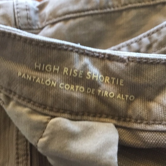 High rise shortie tan khaki shorts size 10 - Picture 4 of 4
